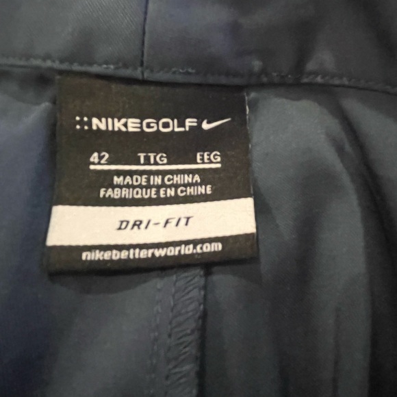 Nike Golf Men's Navy Flat Front Shorts - Picture 4 of 4